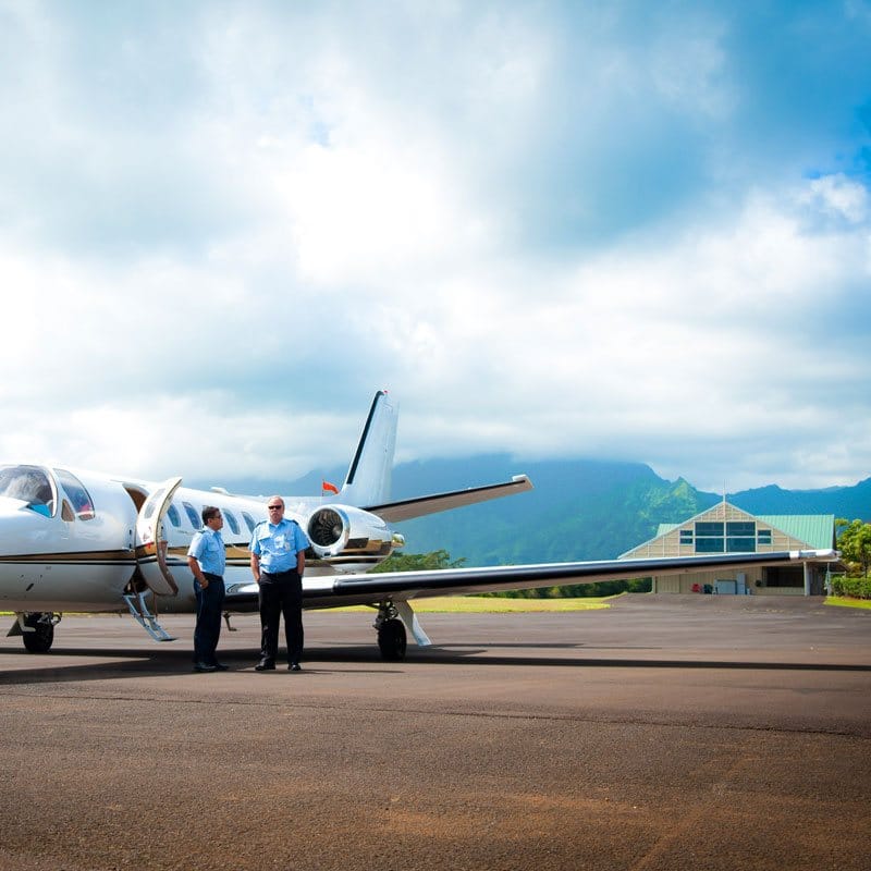 Princeville Airport, accommodates private aircrafts